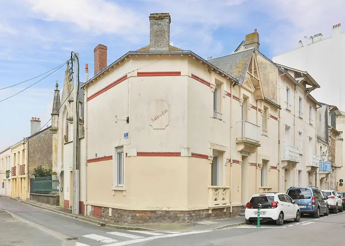 Au Pied De La 度假居